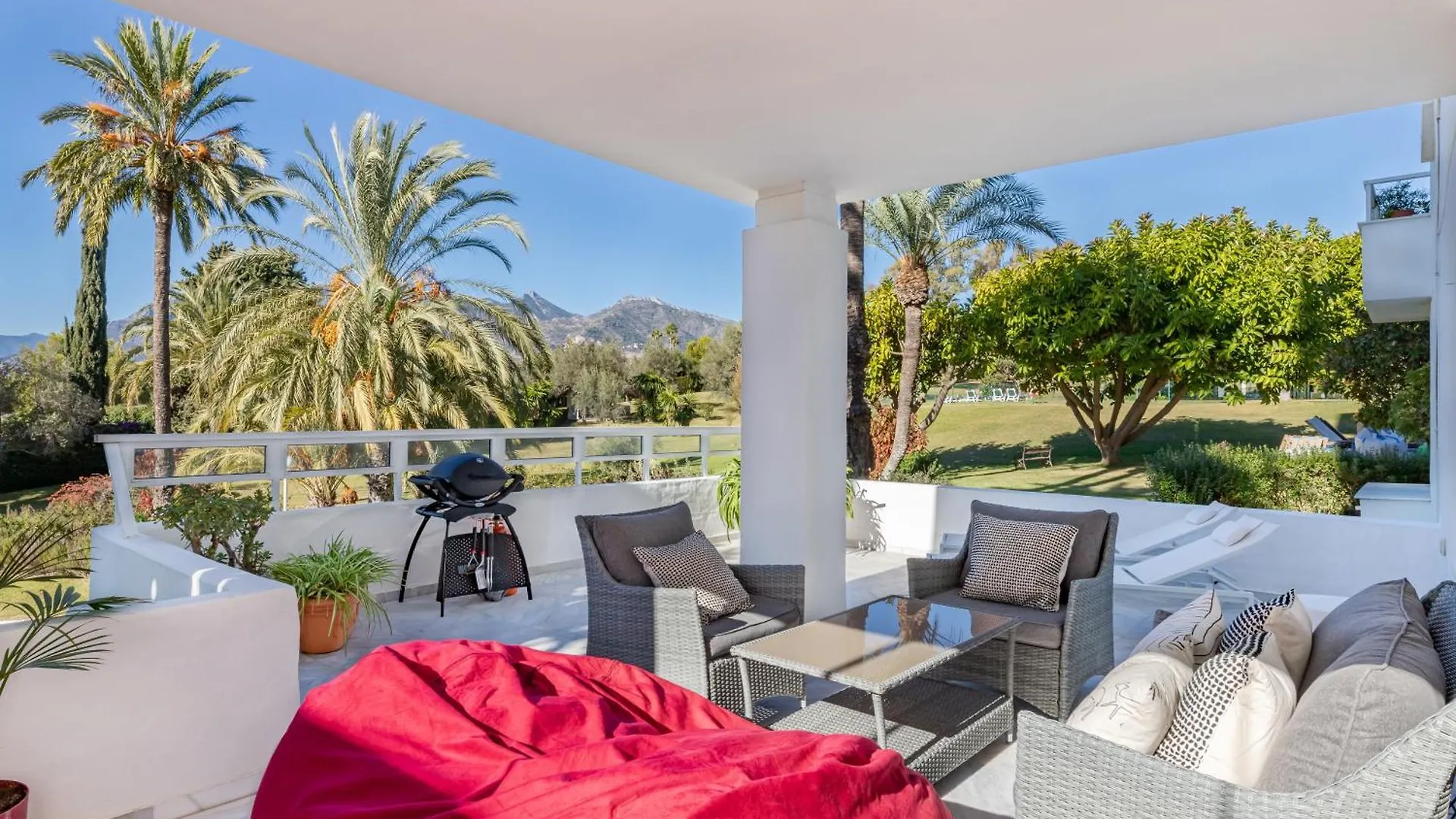 Sea Breeze House By Kura Homes Marbella Spain