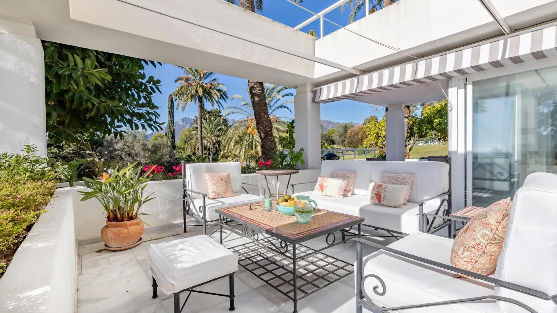 Sea Breeze House By Kura Homes Marbella