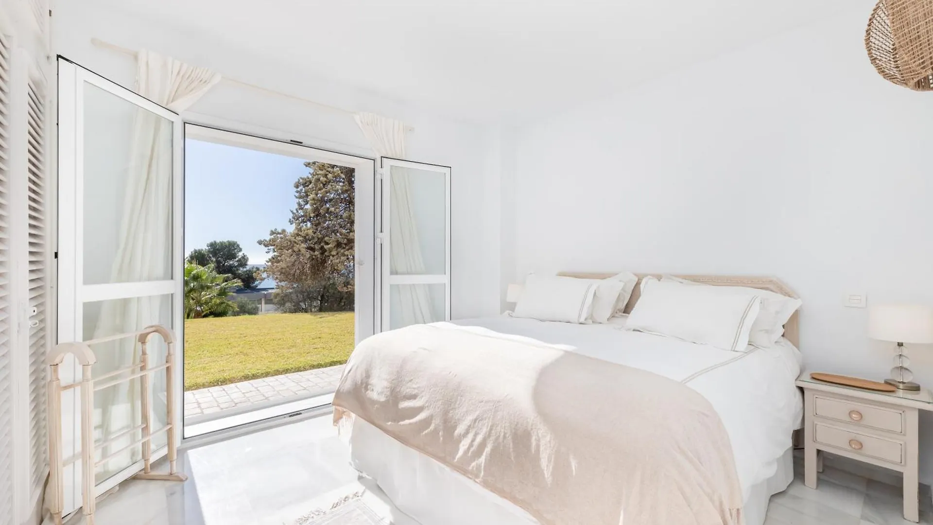 Sea Breeze House By Kura Homes Marbella Apartment